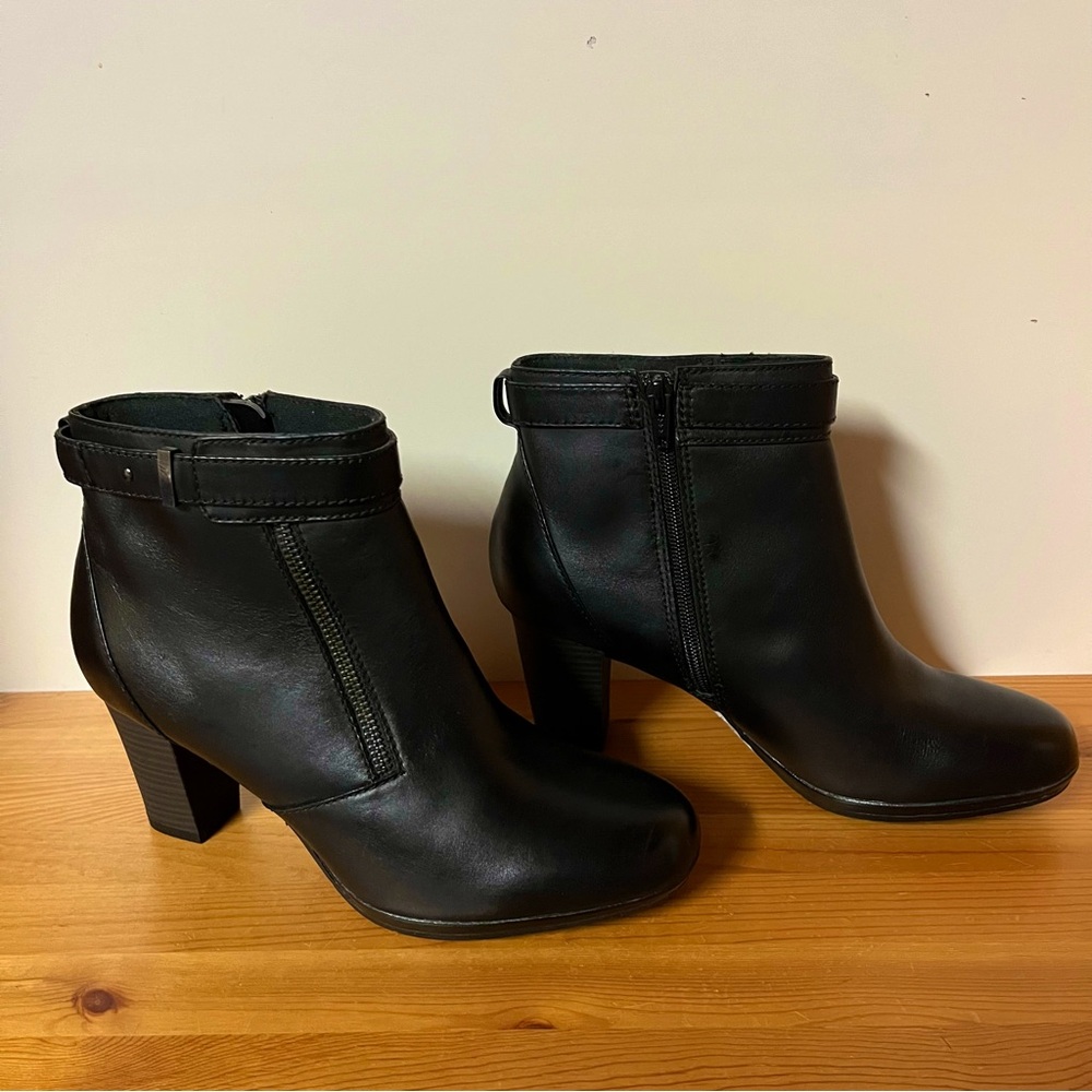 Clarks Women’s Kalea Gillian Ankle Boots  Black, Size 9M, New